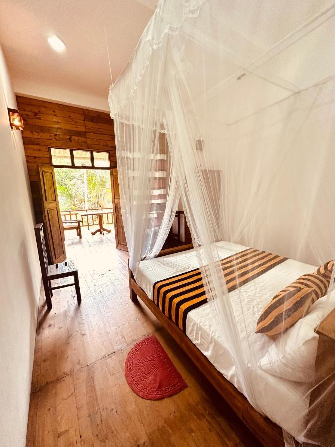 Chill Vibes Hiriketiya Hostel Dikwella Ngoại thất bức ảnh