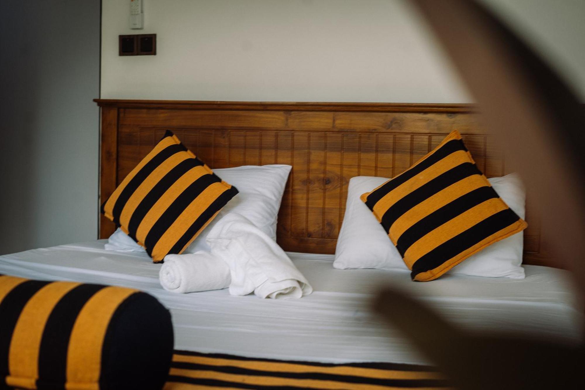 Chill Vibes Hiriketiya Hostel Dikwella Ngoại thất bức ảnh
