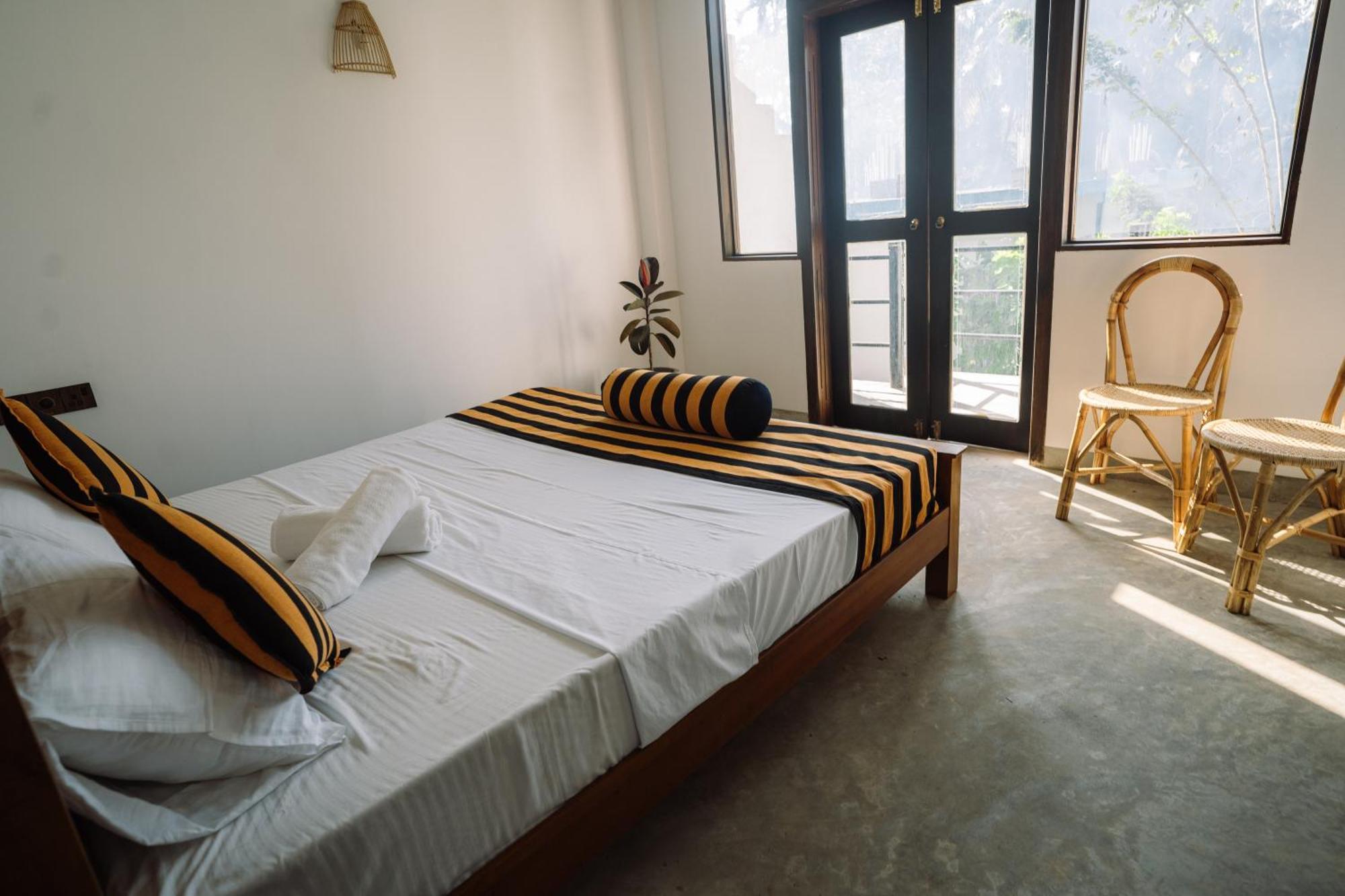 Chill Vibes Hiriketiya Hostel Dikwella Ngoại thất bức ảnh