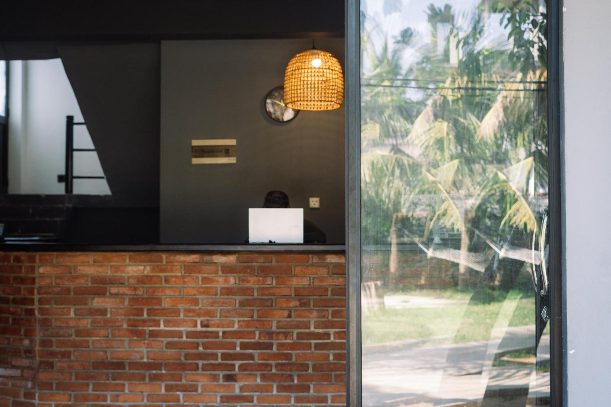 Chill Vibes Hiriketiya Hostel Dikwella Ngoại thất bức ảnh